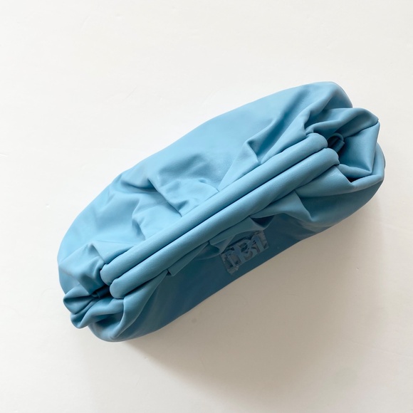 Badgley Mischka wrapped frame clutch - Picture 5 of 5